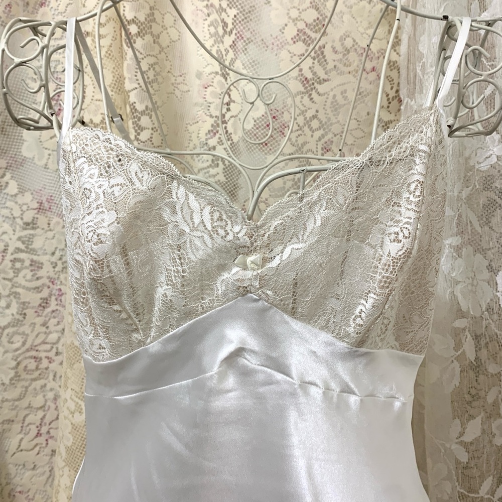 90’s JONES NEW YORK sleep chemise lace wedding satin size M